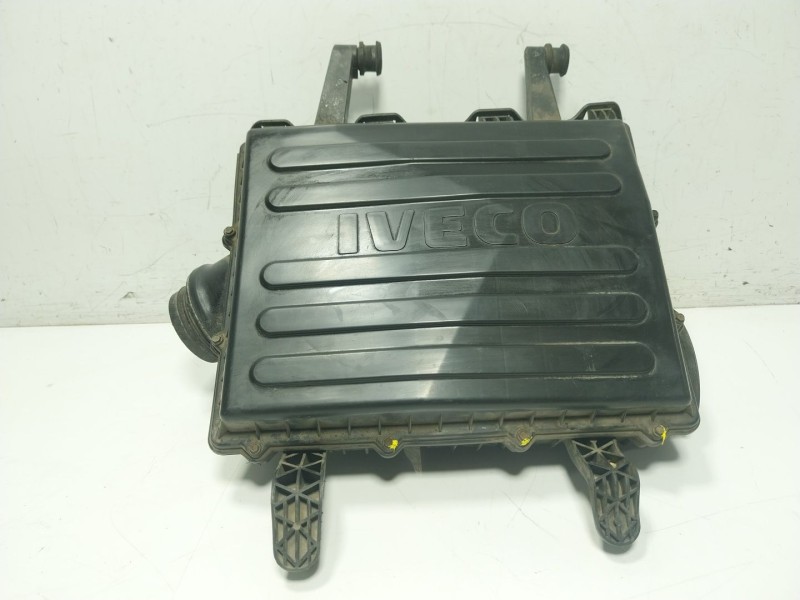 Recambio de filtro aire para iveco daily vi furgoneta 33s15, 35s15, 35c15 referencia OEM IAM  5801353825 