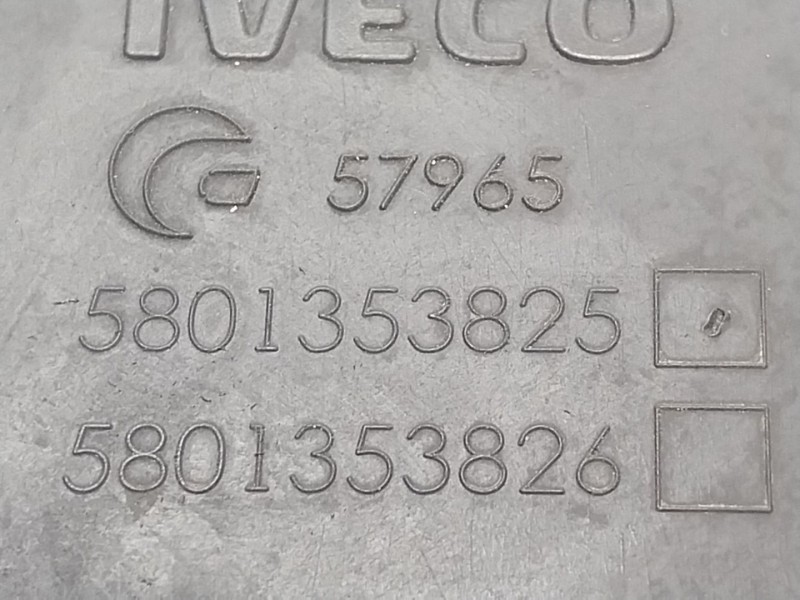 Recambio de filtro aire para iveco daily vi furgoneta 33s15, 35s15, 35c15 referencia OEM IAM  5801353825 