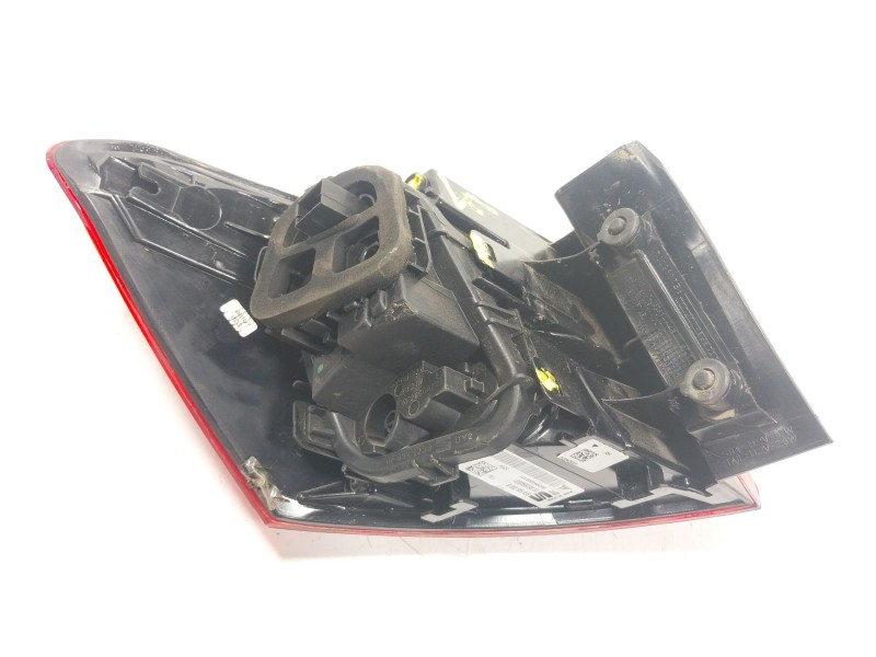 Recambio de piloto trasero derecho para seat arona (kj7, kjp) 1.0 tsi referencia OEM IAM  6F9945208B 