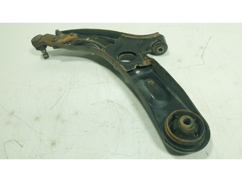 Recambio de brazo suspension inferior delantero derecho para hyundai i30 (gd) 1.4 referencia OEM IAM 54501A2600  