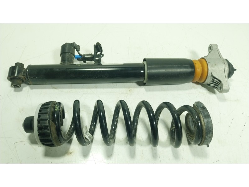 Recambio de amortiguador trasero derecho para bmw 4 gran coupe (g26) 420 d mild-hybrid xdrive referencia OEM IAM  6889315A 