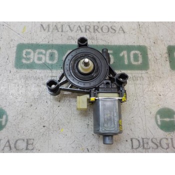 MOTOR ELEVALUNAS DELANTERO IZQUIERDO 5Q0959801B 5Q0959801B 0130822717