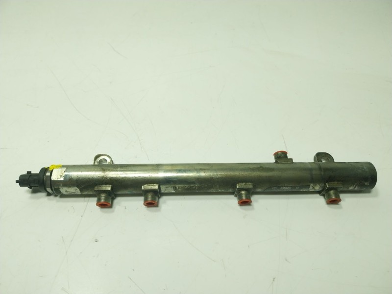 Recambio de rampa inyectora para iveco daily vi furgoneta 33s15, 35s15, 35c15 referencia OEM IAM  5801386699 