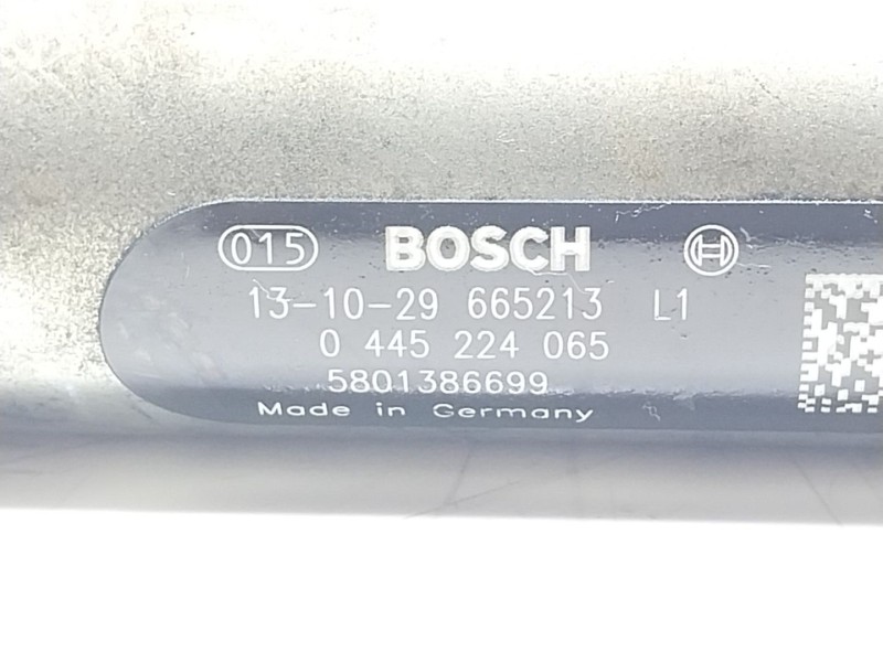Recambio de rampa inyectora para iveco daily vi furgoneta 33s15, 35s15, 35c15 referencia OEM IAM  5801386699 
