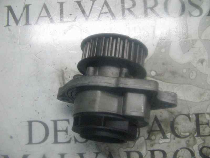 Recambio de bomba agua para volkswagen polo berlina (6n1) 1.4 16v referencia OEM IAM   