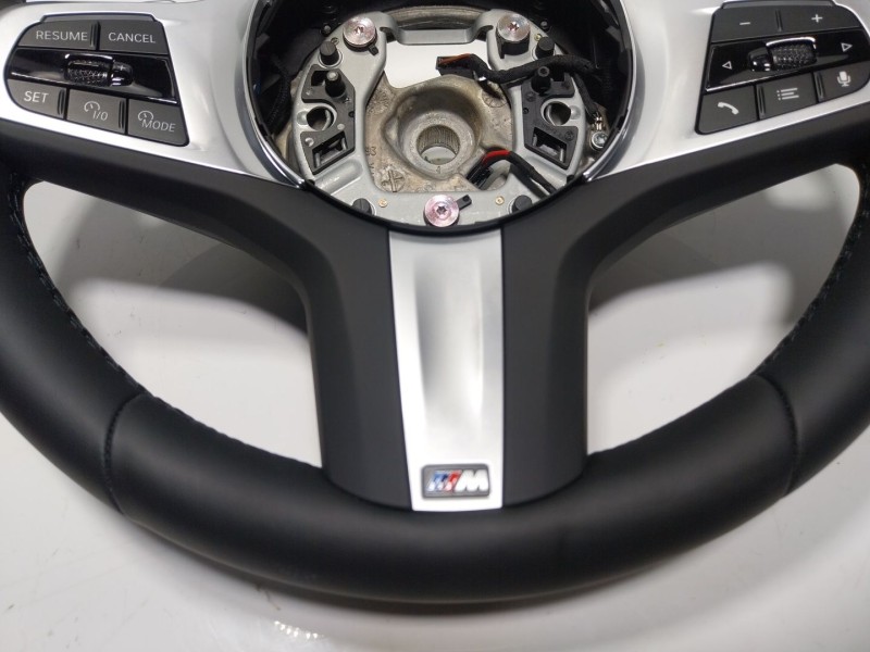 Recambio de volante para bmw x6 (g06, f96) xdrive 30 d mild-hybrid referencia OEM IAM 32305A4B4A7 5W5A1D37804 