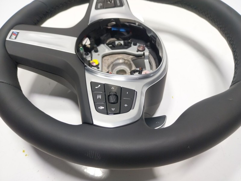 Recambio de volante para bmw x6 (g06, f96) xdrive 30 d mild-hybrid referencia OEM IAM 32305A4B4A7 5W5A1D37804 