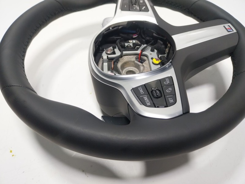 Recambio de volante para bmw x6 (g06, f96) xdrive 30 d mild-hybrid referencia OEM IAM 32305A4B4A7 5W5A1D37804 