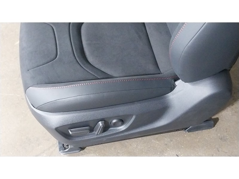 Recambio de juego asientos completo para toyota c-hr (_x1_) 1.8 hybrid (zyx10_, zyx11_) referencia OEM IAM   