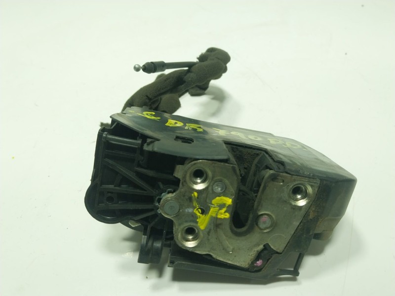 Recambio de cerradura puerta delantera izquierda para iveco daily vi furgoneta 33s15, 35s15, 35c15 referencia OEM IAM   