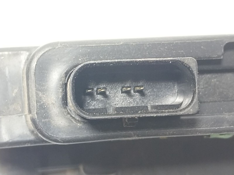 Recambio de cerradura puerta delantera izquierda para iveco daily vi furgoneta 33s15, 35s15, 35c15 referencia OEM IAM   