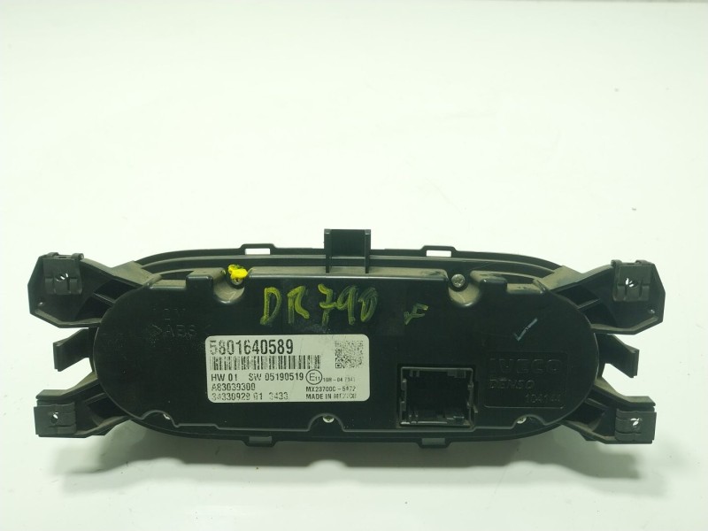 Recambio de mando climatizador para iveco daily vi furgoneta 33s15, 35s15, 35c15 referencia OEM IAM  5801640589 