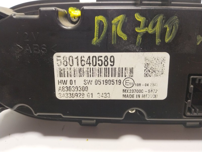 Recambio de mando climatizador para iveco daily vi furgoneta 33s15, 35s15, 35c15 referencia OEM IAM  5801640589 