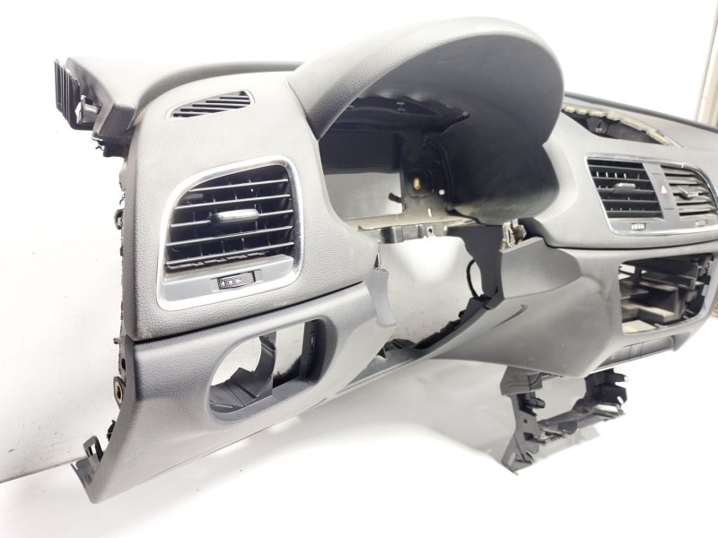 Recambio de salpicadero para audi q3 (8ub, 8ug) 2.0 tdi quattro referencia OEM IAM  8U0880204A 