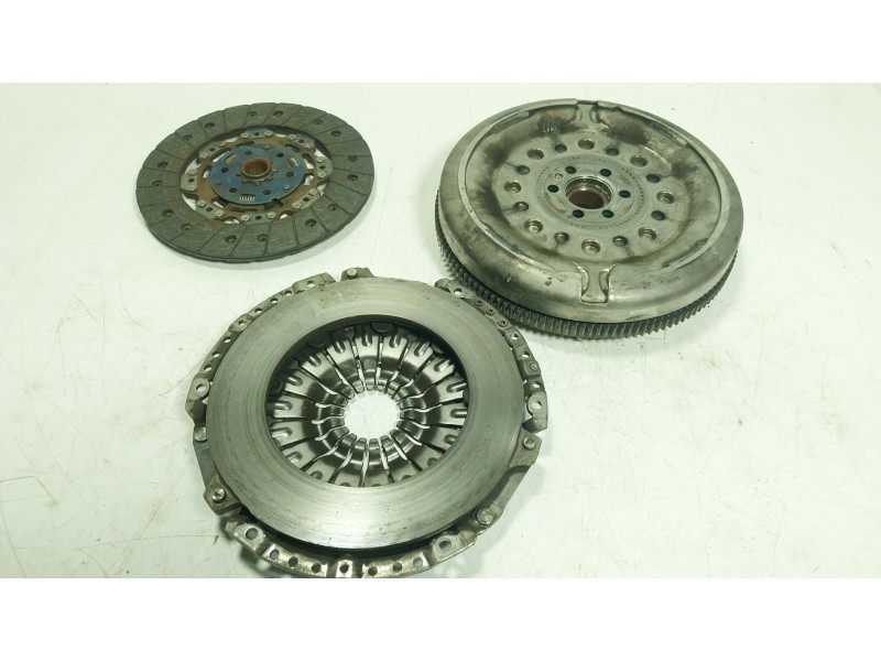 Recambio de kit embrague para audi q3 (8ub, 8ug) 2.0 tdi quattro referencia OEM IAM  3082001948 