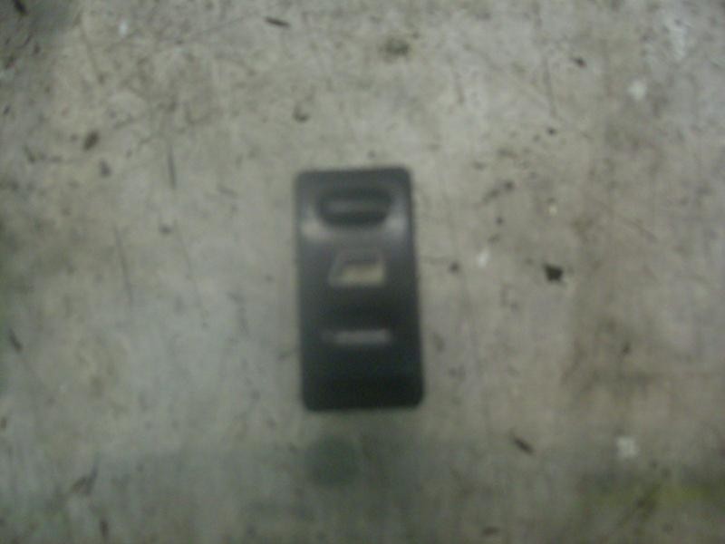 Recambio de mando elevalunas trasero izquierdo para citroën xsara berlina 1.9 diesel referencia OEM IAM   