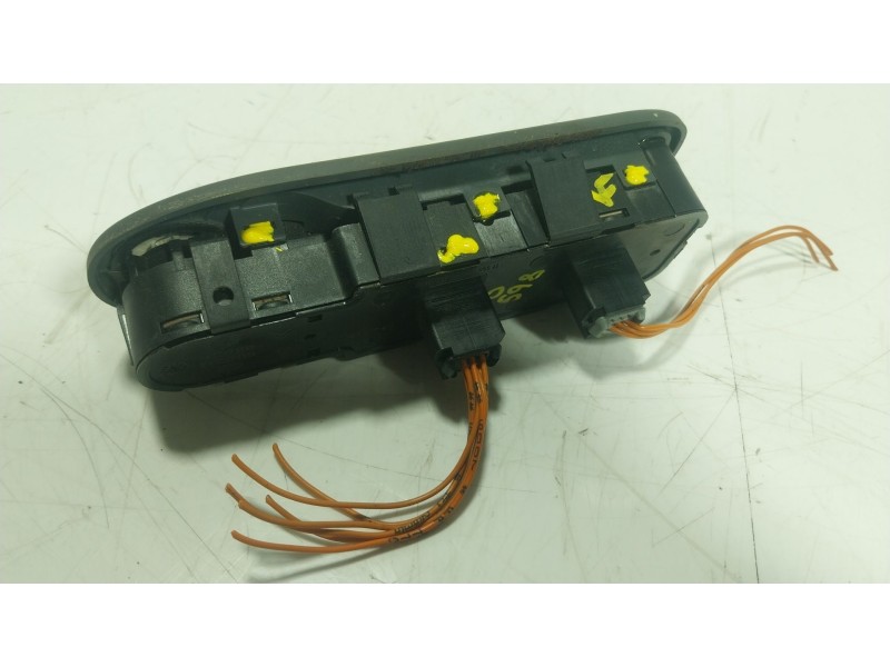 Recambio de mando elevalunas delantero izquierdo para citroën c4 i (lc_) 1.4 16v referencia OEM IAM   