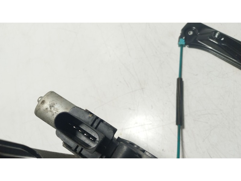 Recambio de elevalunas delantero derecho para bmw 1 (f20) 116 d referencia OEM IAM  724256206 
