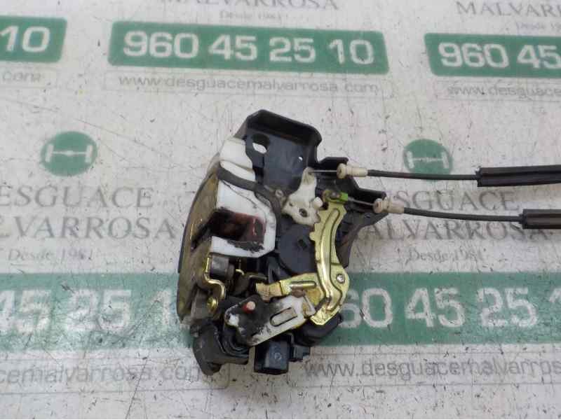 Recambio de cerradura puerta trasera izquierda para mitsubishi colt berlina 3 (cz) 1.3 cat referencia OEM IAM   