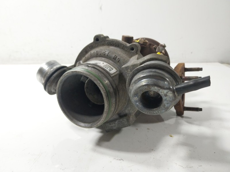 Recambio de turbocompresor para volvo v40 2.0 diesel cat referencia OEM IAM  31380130 