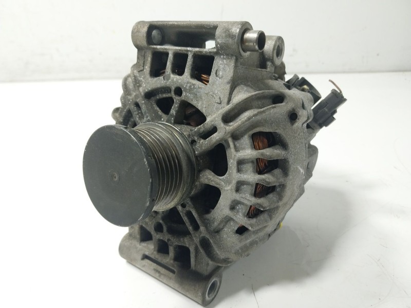 Recambio de alternador para peugeot 207 1.6 16v turbo cat (5fy / ep6dts) referencia OEM IAM  2605106A 