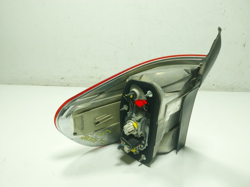 Recambio de piloto trasero derecho para bmw x5 (e70) 3.0 d referencia OEM IAM  720081802 