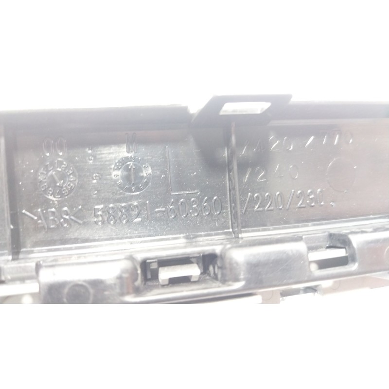 Recambio de moldura para toyota land cruiser prado (_j15_) 2.8 d-4d (gdj150_, gdj155_, gdj150) referencia OEM IAM  5882160360 