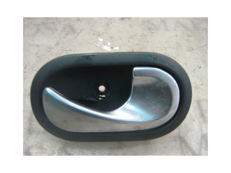 Recambio de maneta interior trasera derecha para renault scenic ii grand confort dynamique referencia OEM IAM   