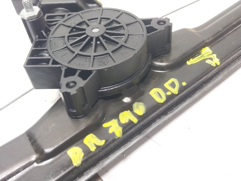 Recambio de elevalunas delantero derecho para iveco daily vi furgoneta 33s15, 35s15, 35c15 referencia OEM IAM   