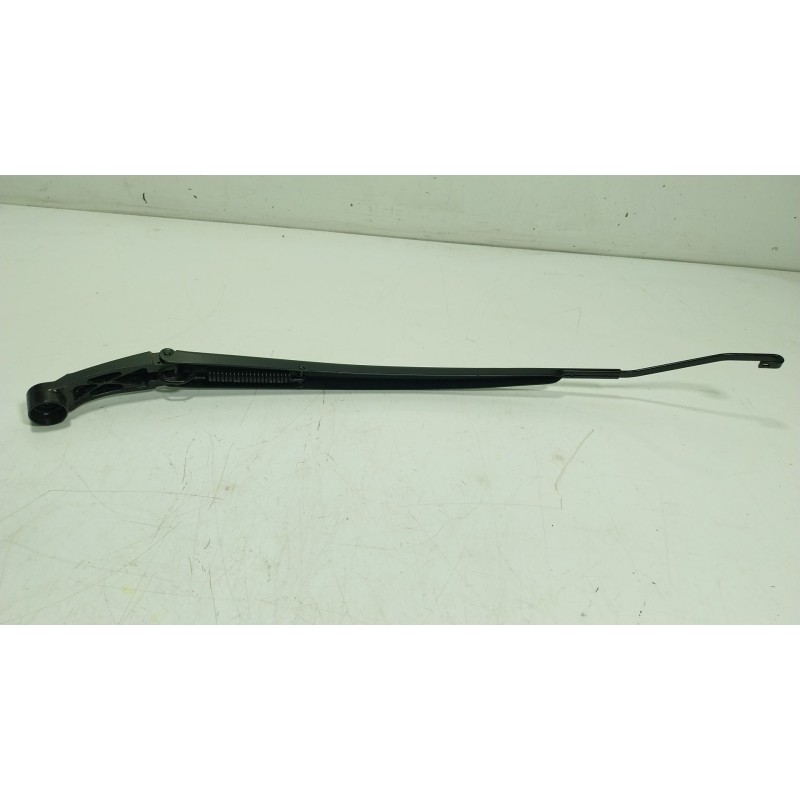 Recambio de brazo limpia delantero derecho para toyota yaris cross (mxp_) 1.5 hybrid (mxpj10) referencia OEM IAM   