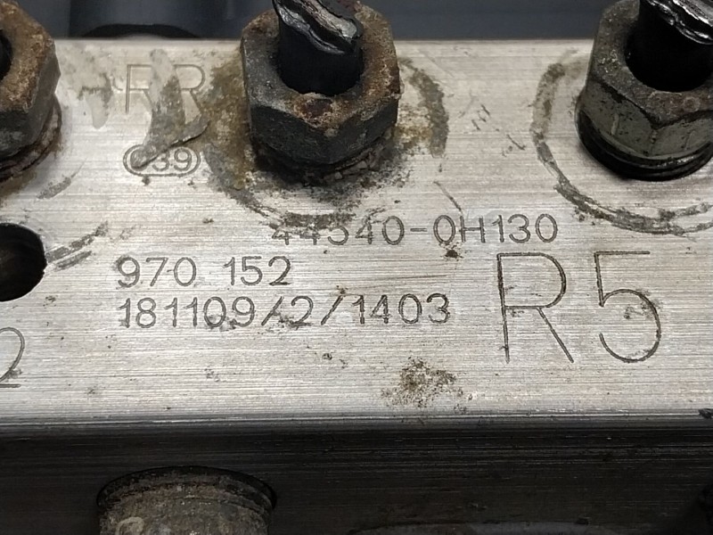 Recambio de abs para toyota aygo (_b1_) 1.0 (kgb10_) referencia OEM IAM 440500H170 445400H130 