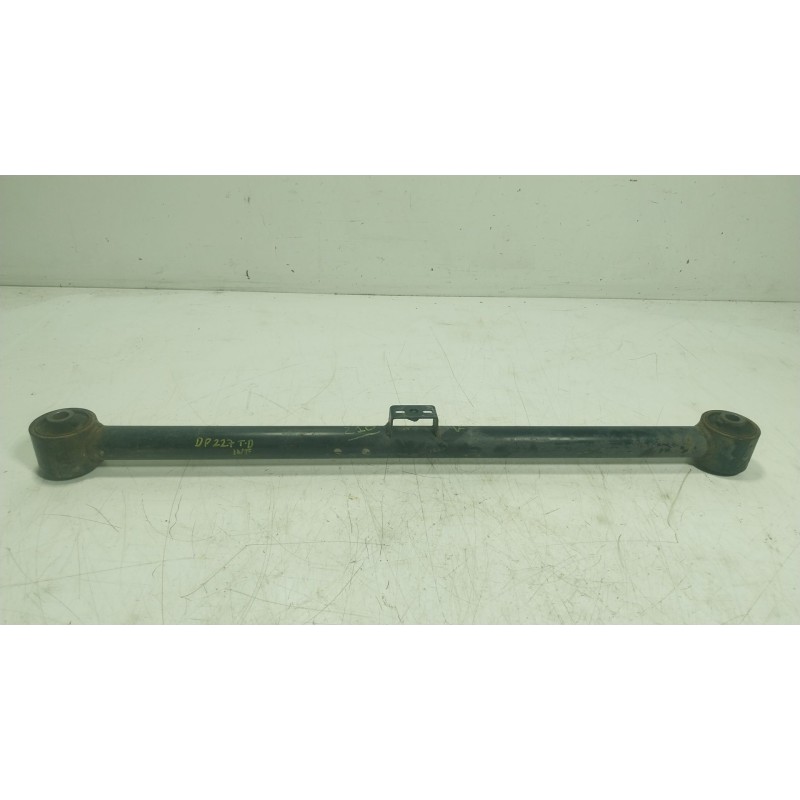 Recambio de brazo suspension inferior trasero derecho para toyota land cruiser prado (_j15_) 2.8 d-4d (gdj150_, gdj155_, gdj150)