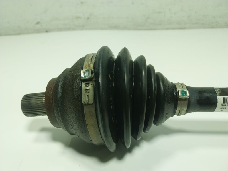 Recambio de transmision izquierda para volkswagen passat b7 variant (365) 1.6 tdi referencia OEM IAM  2K0407271E 