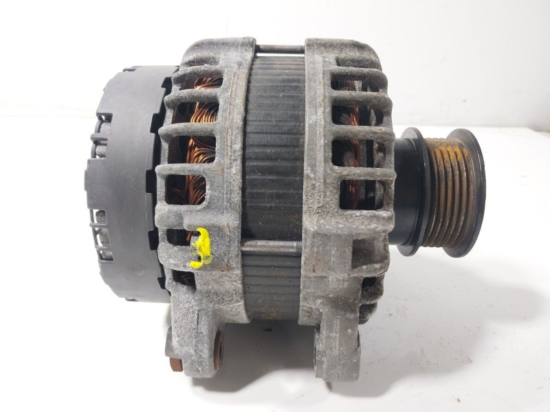 Recambio de alternador para volvo v40 2.0 diesel cat referencia OEM IAM  30659580 