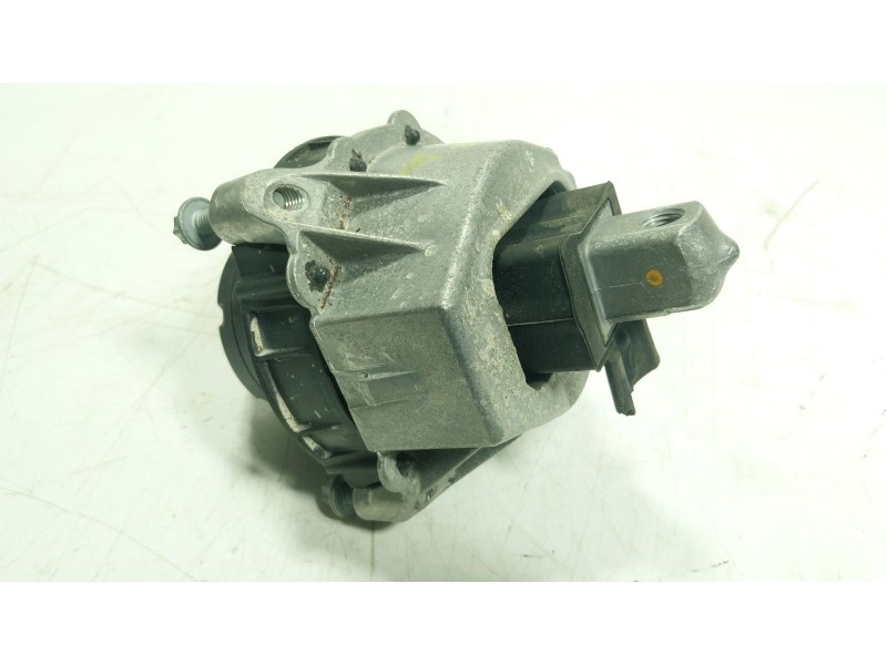 Recambio de soporte motor derecho para bmw 4 gran coupe (g26) 420 d mild-hybrid xdrive referencia OEM IAM 22117582320 758232002 