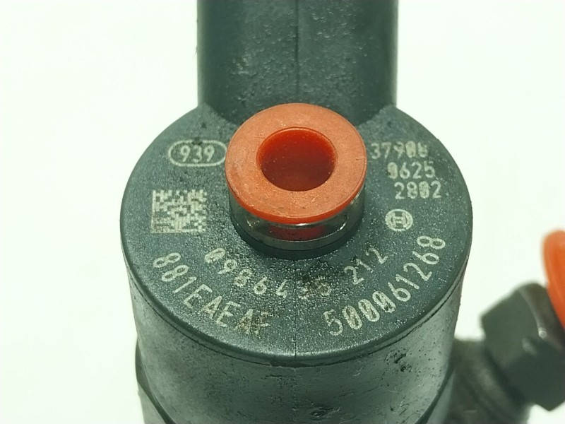 Recambio de inyector para iveco daily vi furgoneta 33s15, 35s15, 35c15 referencia OEM IAM  500061268 