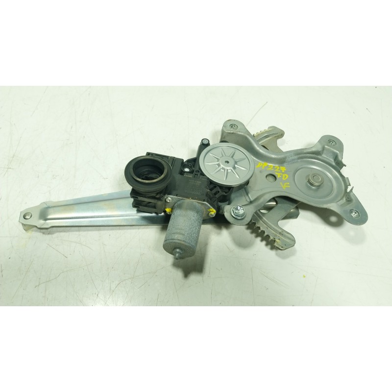 Recambio de elevalunas trasero derecho para toyota land cruiser prado (_j15_) 2.8 d-4d (gdj150_, gdj155_, gdj150) referencia OEM