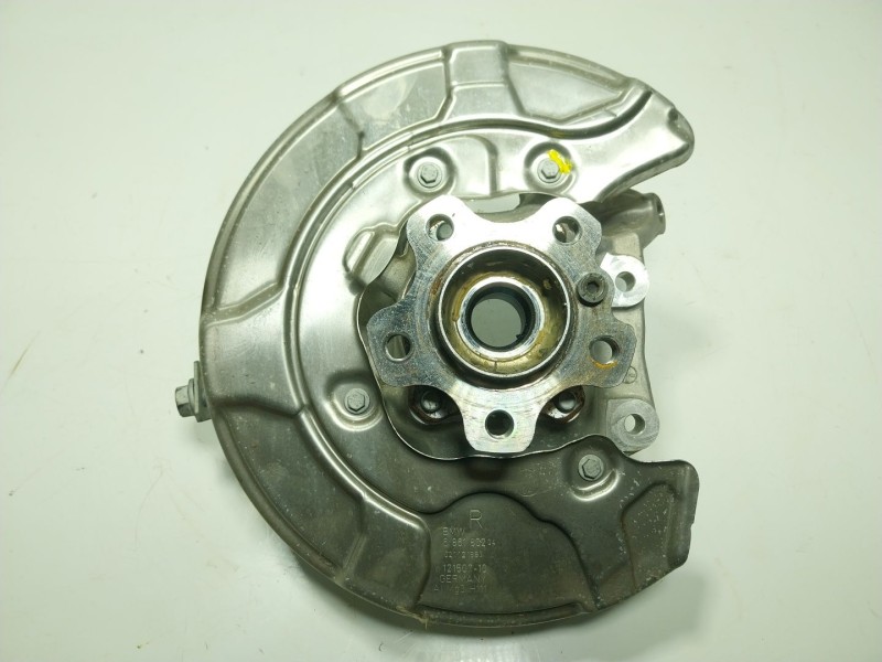 Recambio de mangueta trasera derecha para bmw 5 (g30, f90) 530 i mild-hybrid xdrive referencia OEM IAM  68666338 