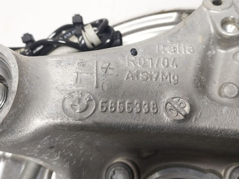 Recambio de mangueta trasera derecha para bmw 5 (g30, f90) 530 i mild-hybrid xdrive referencia OEM IAM  68666338 