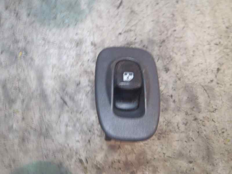 Recambio de mando elevalunas trasero derecho para hyundai accent (lc) gl 4p referencia OEM IAM   