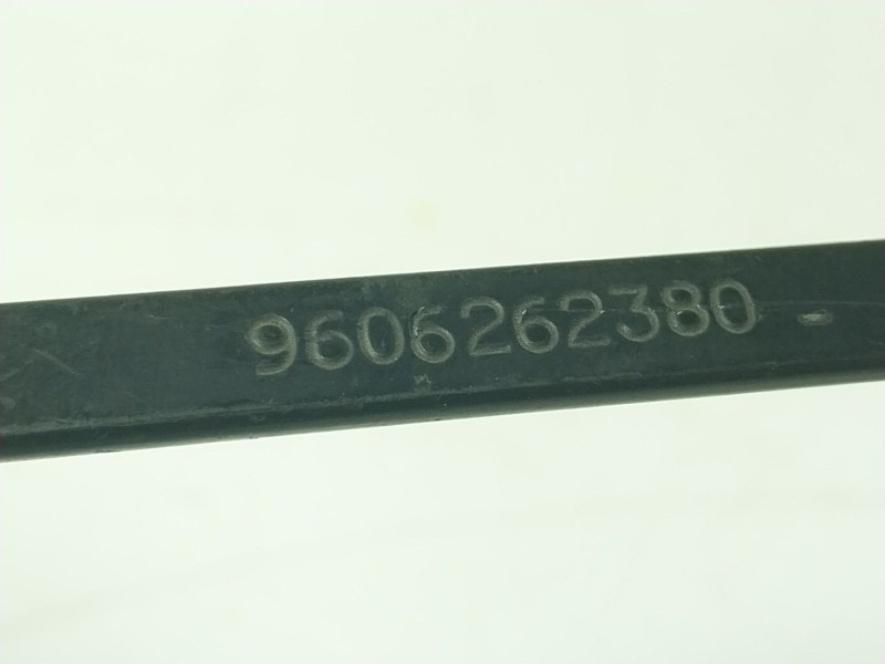 Recambio de brazo limpia delantero derecho para citroën saxo 1.5 d image referencia OEM IAM   