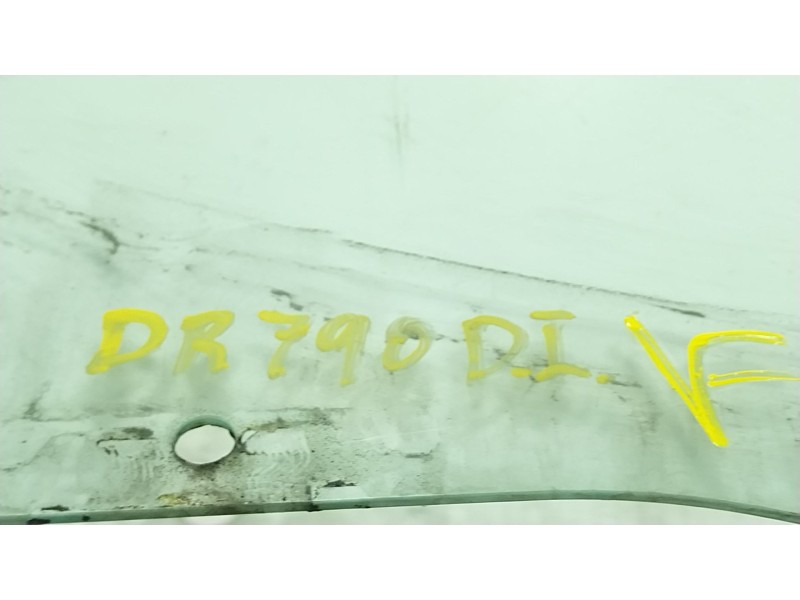 Recambio de cristal puerta delantero izquierdo para iveco daily vi furgoneta 33s15, 35s15, 35c15 referencia OEM IAM   