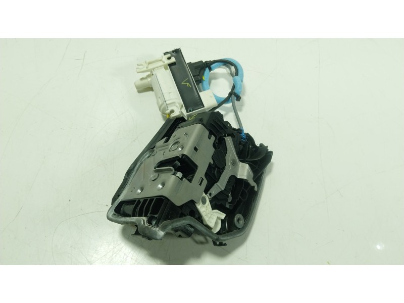 Recambio de cerradura puerta delantera derecha para bmw x7 (g07) xdrive 40 d mild-hybrid referencia OEM IAM  51217477702 