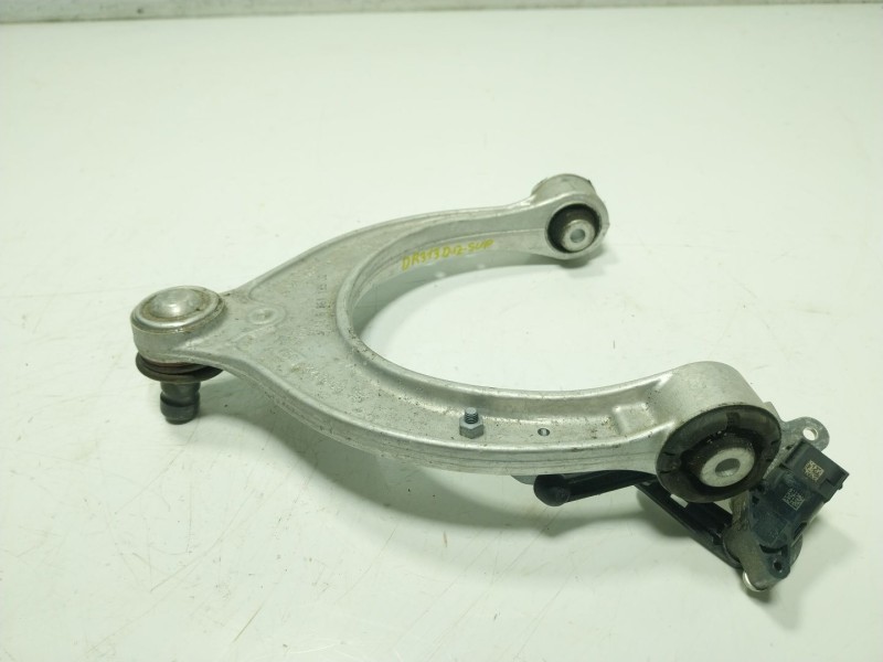 Recambio de brazo suspension superior delantero izquierdo para bmw 5 (g30, f90) 530 i mild-hybrid xdrive referencia OEM IAM 3110