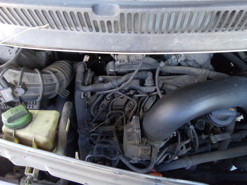 volkswagen multivan t5 (7hm, 7hn, 7hf, 7ef, 7em, 7en) del año 2010