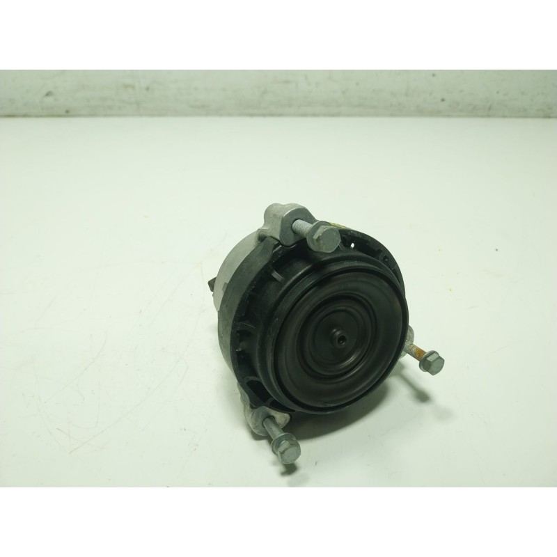 Recambio de soporte motor derecho para bmw 5 (g30, f90) 530 i mild-hybrid xdrive referencia OEM IAM 22116860496 686049604 