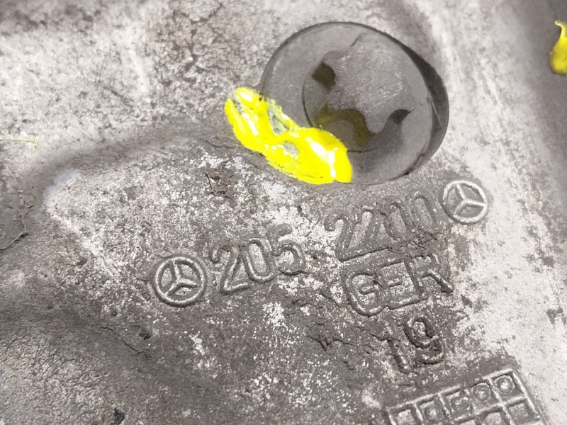 Recambio de mangueta delantera derecha para mercedes-benz clase c t-model (s205) c 220 bluetec / d (205.204) referencia OEM IAM 