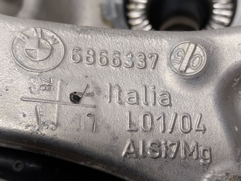 Recambio de mangueta trasera izquierda para bmw 5 (g30, f90) 530 i mild-hybrid xdrive referencia OEM IAM 33306866335 6866337 