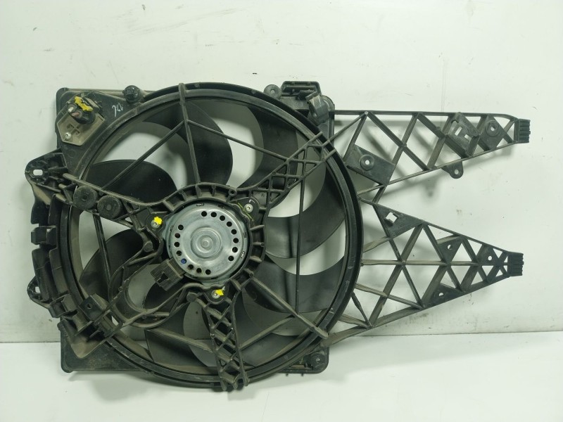 Recambio de electroventilador para fiat doblo cargo (263_) 1.6 d multijet referencia OEM IAM 51833973 896010100 