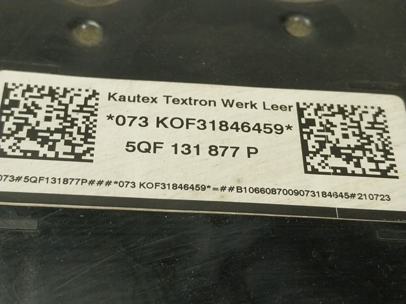 Recambio de deposito aditivo para volkswagen tiguan (ad1, ax1) 2.0 tdi referencia OEM IAM  5QF131877P 